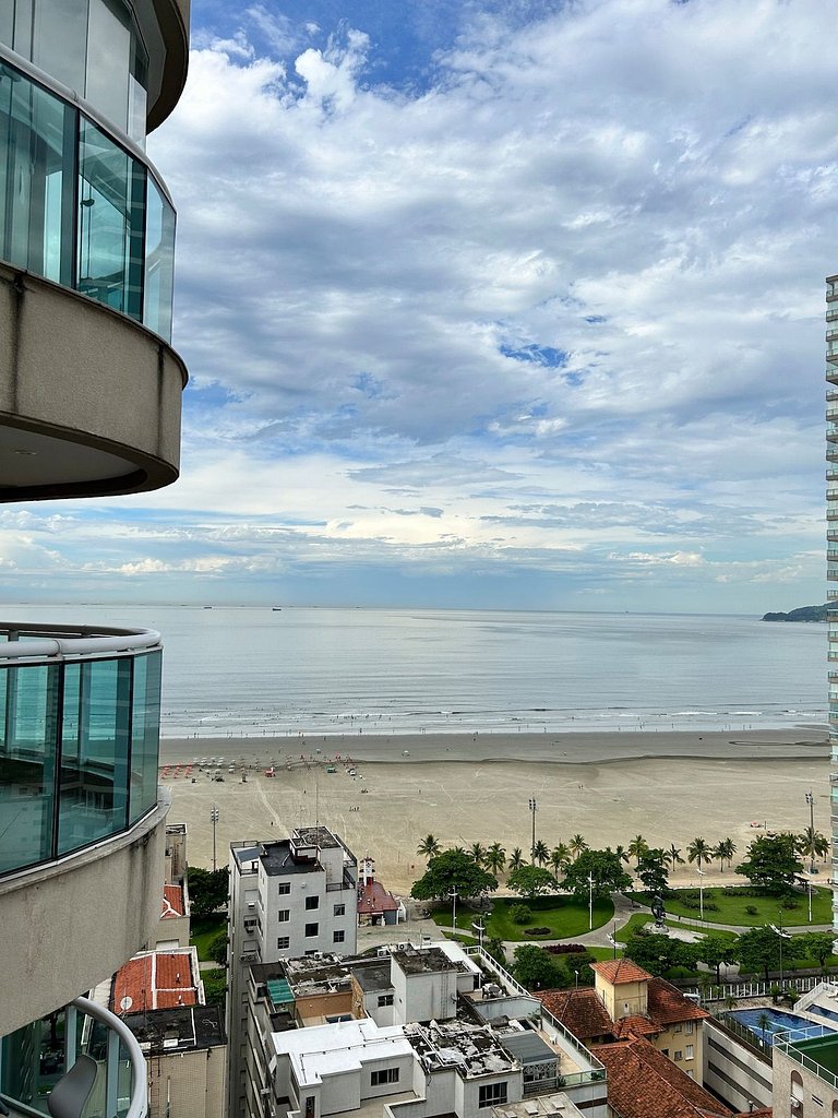 Estanconfor Santos Vista Mar AC garagem arrumação andar bem