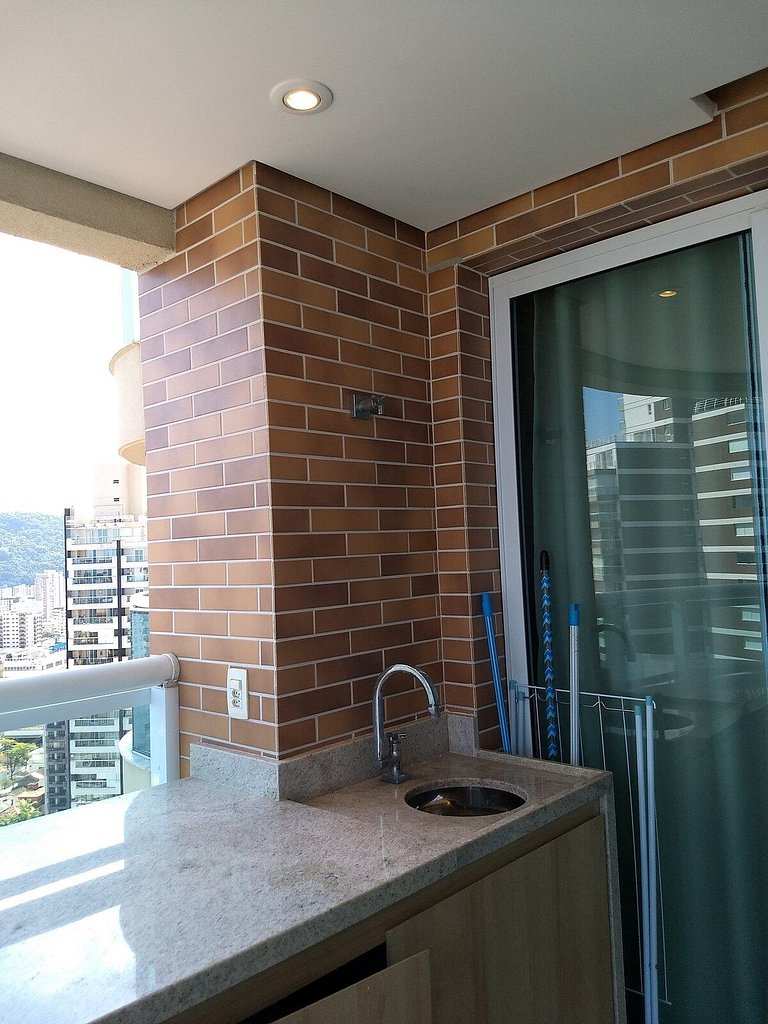 Estanconfor Santos Vista Mar AC garagem arrumação andar bem
