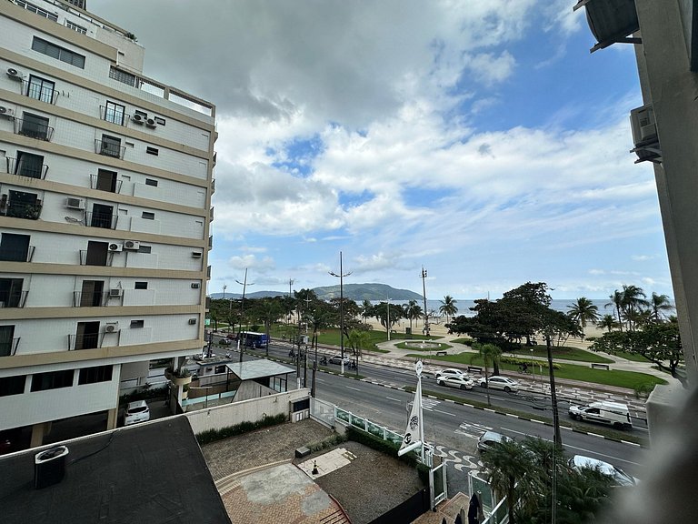 Frente Mar! 3 quartos e 2 vagas
