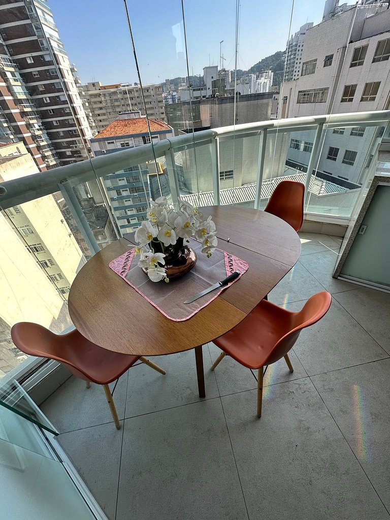 Unique (Ex-Estanconfor) Ar Cond, e sacada fechada Apto 1210