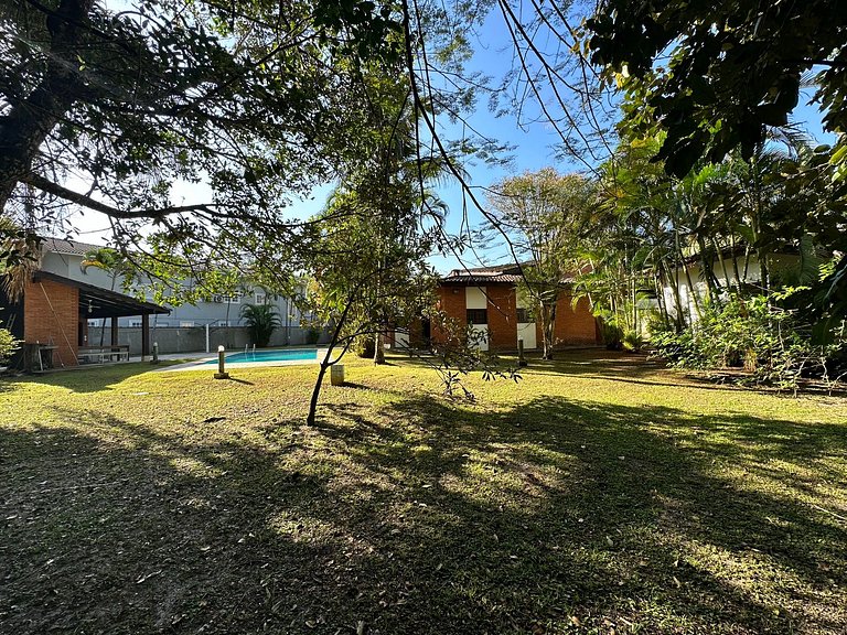 Casa 5 suítes, Piscina e Churrasqueira na Riviera em Bertiog