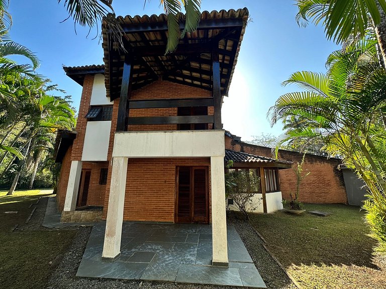 Casa 5 suítes, Piscina e Churrasqueira na Riviera em Bertiog