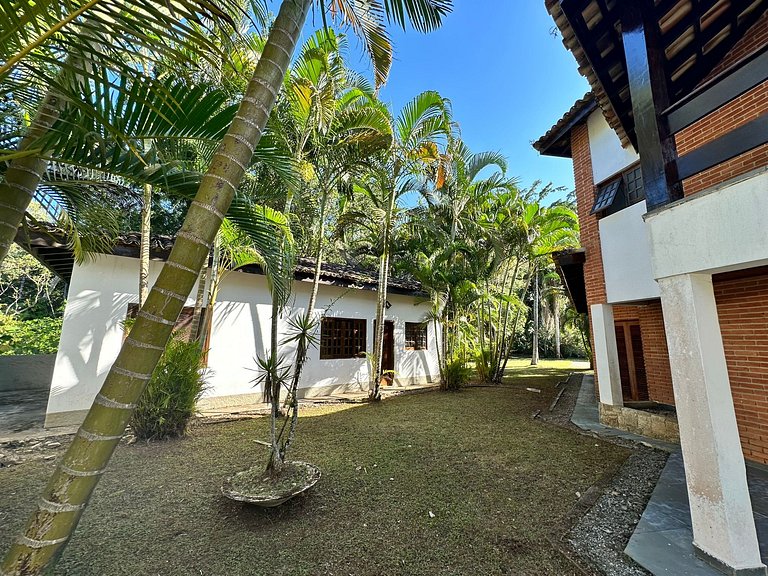 Casa 5 suítes, Piscina e Churrasqueira na Riviera em Bertiog