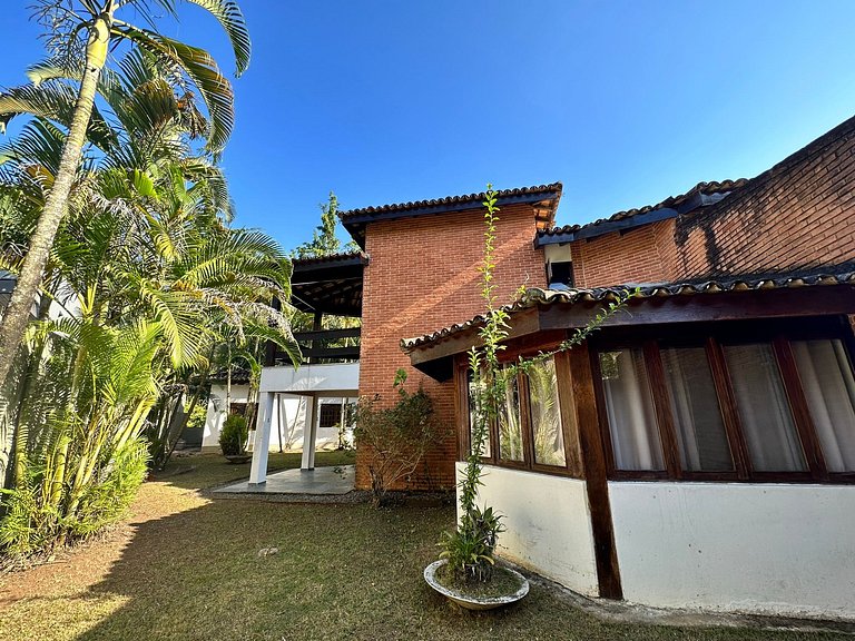 Casa 5 suítes, Piscina e Churrasqueira na Riviera em Bertiog