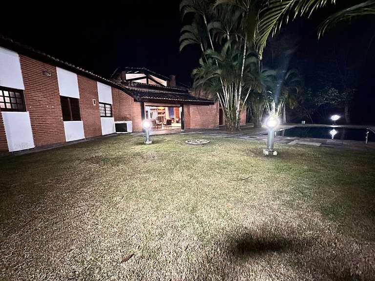 Casa 5 suítes, Piscina e Churrasqueira na Riviera em Bertiog