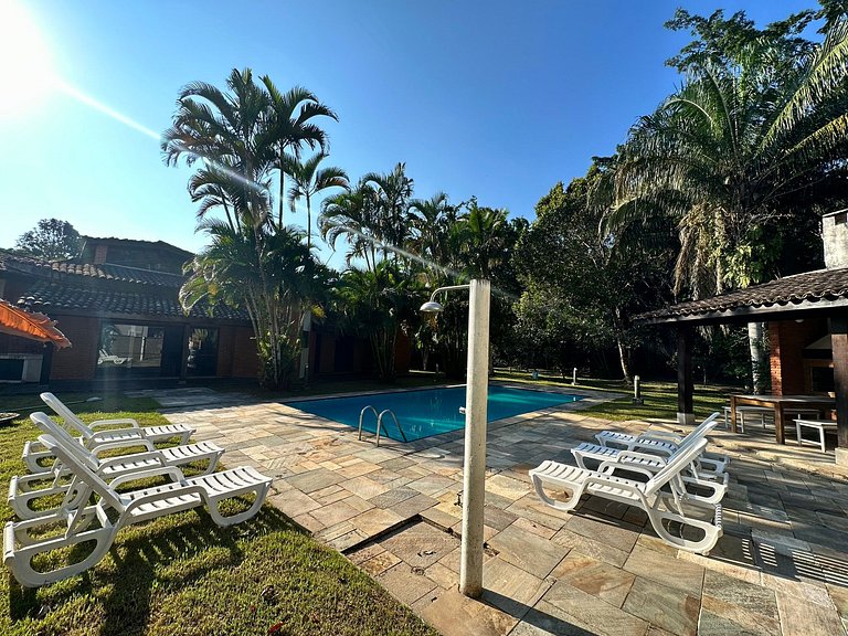 Casa 5 suítes, Piscina e Churrasqueira na Riviera em Bertiog