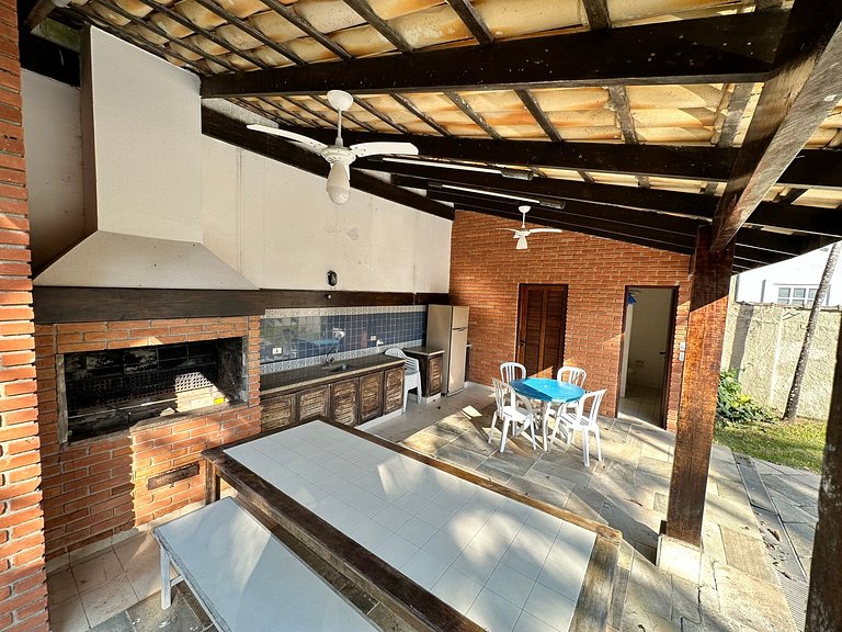 Casa 5 suítes, Piscina e Churrasqueira na Riviera em Bertiog