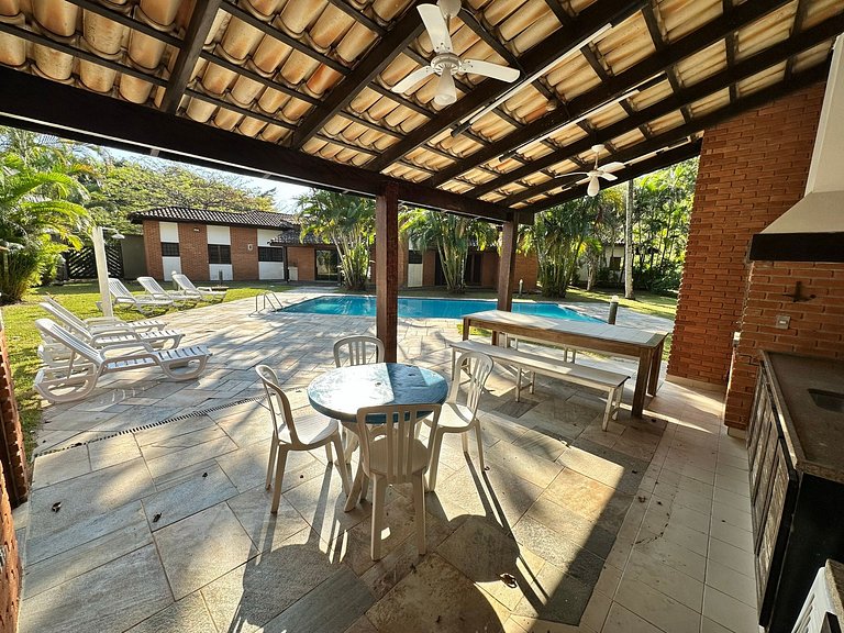 Casa 5 suítes, Piscina e Churrasqueira na Riviera em Bertiog