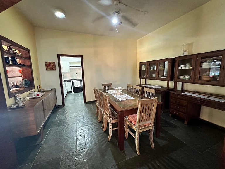 Casa 5 suítes, Piscina e Churrasqueira na Riviera em Bertiog