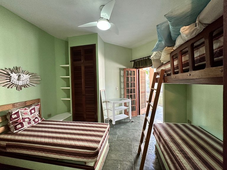 Casa 5 suítes, Piscina e Churrasqueira na Riviera em Bertiog