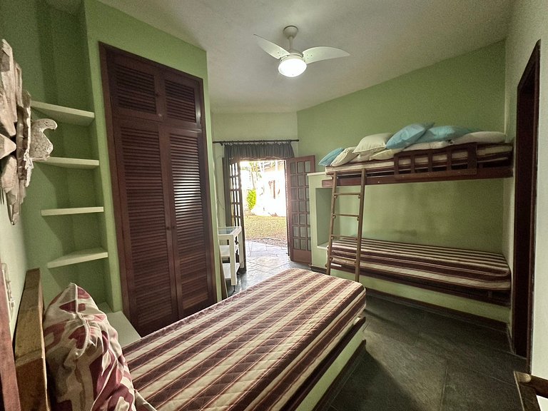 Casa 5 suítes, Piscina e Churrasqueira na Riviera em Bertiog