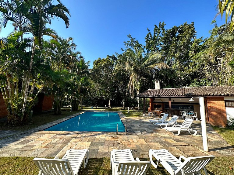 Casa 5 suítes, Piscina e Churrasqueira na Riviera em Bertiog