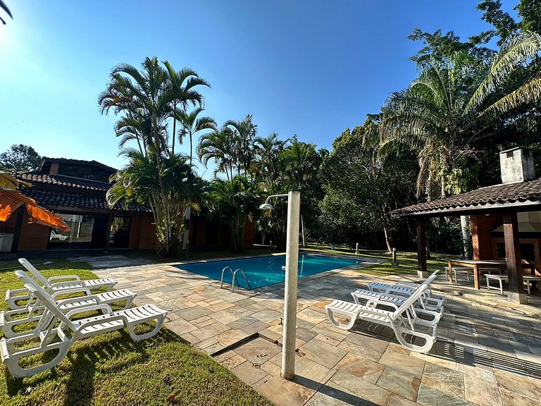 Casa 5 suítes, Piscina e Churrasqueira na Riviera em Bertiog