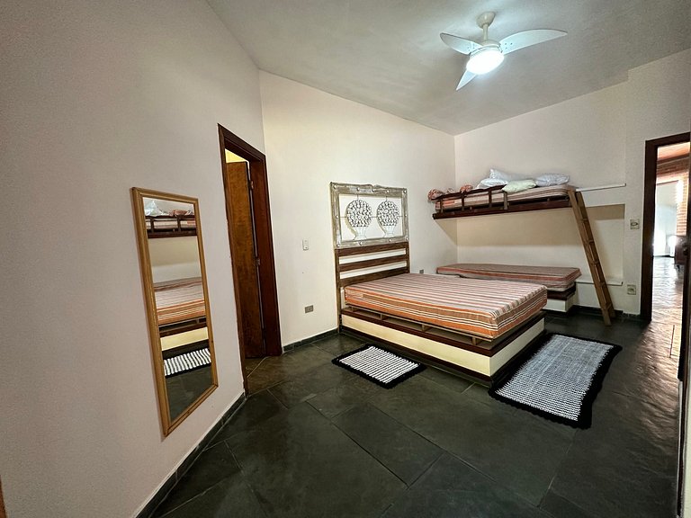 Casa 5 suítes, Piscina e Churrasqueira na Riviera em Bertiog
