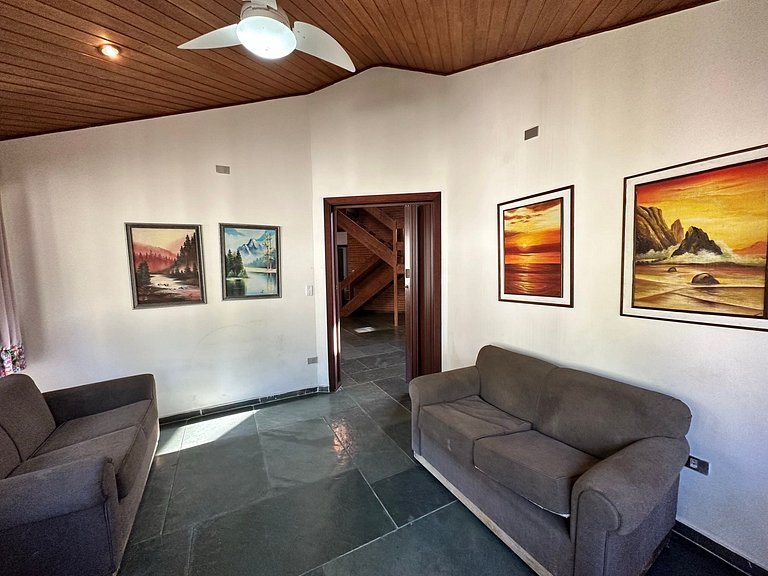 Casa 5 suítes, Piscina e Churrasqueira na Riviera em Bertiog