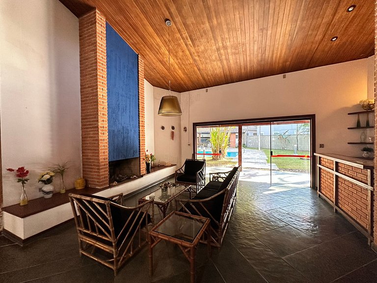 Casa 5 suítes, Piscina e Churrasqueira na Riviera em Bertiog
