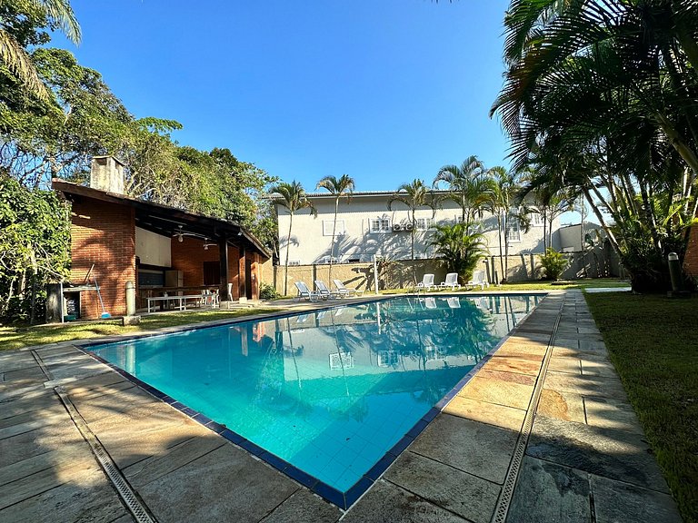 Casa 5 suítes, Piscina e Churrasqueira na Riviera em Bertiog