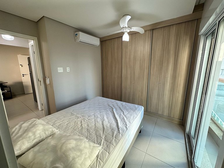 2 quartos- Estanconfor AC sacada fechada garagem com arrumaç
