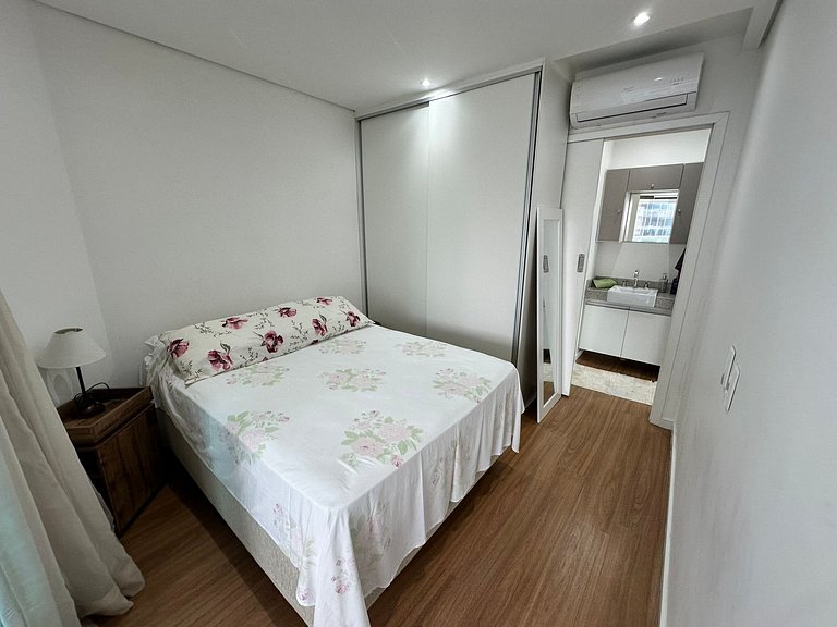 Estanconfor Vista Mar 2 varandas fechadas AC garagem arrumaç