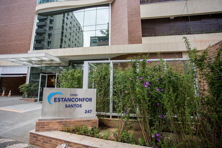 Unique (Ex-Estanconfor) Ar Cond, e sacada fechada Apto 1210