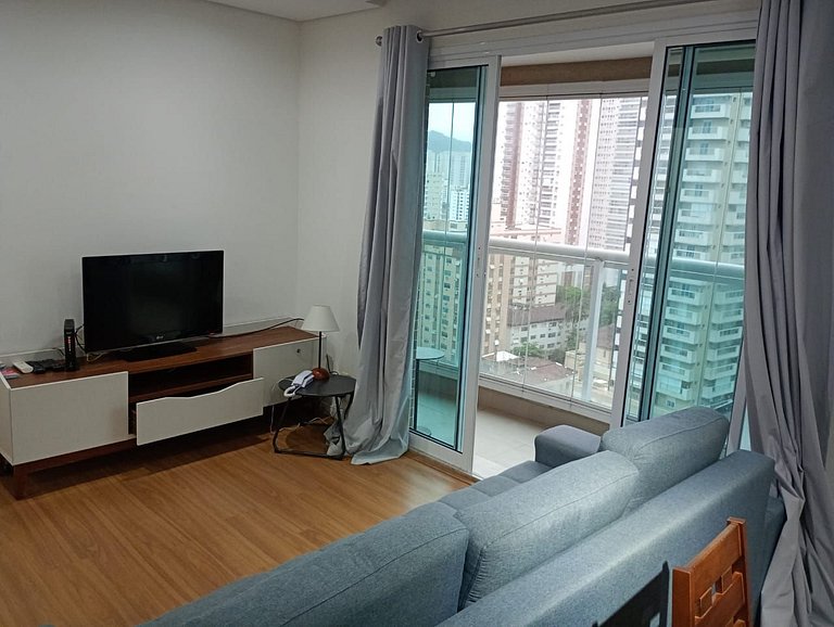 Flat quadra da Praia com Garagem Piscina Ar Condic