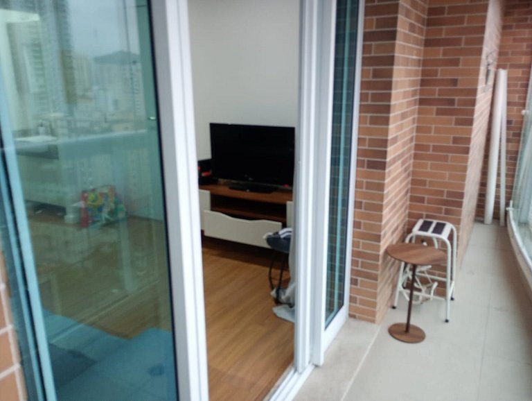 Flat quadra da Praia com Garagem Piscina Ar Condic