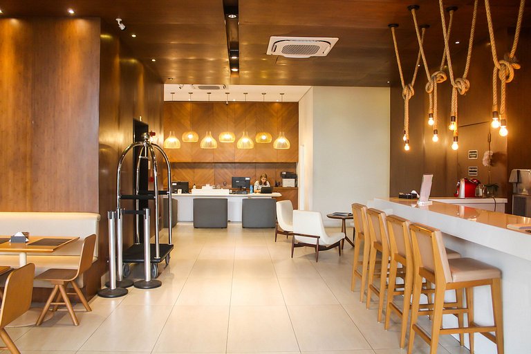 Unique (Ex-Estanconfor) com Ar Condicinado Piscina Apto1204