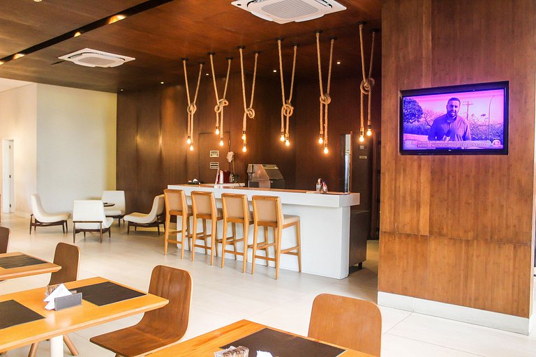 Unique (Ex-Estanconfor) com Ar Condicinado Piscina Apto1204