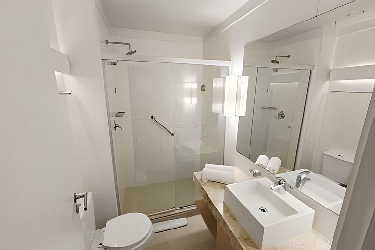 Quarto Duplo p/ até 4 pessoas 50m da praia