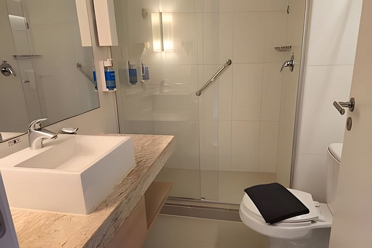 Quarto 2 Camas no Ponto Mais Nobre de Santos